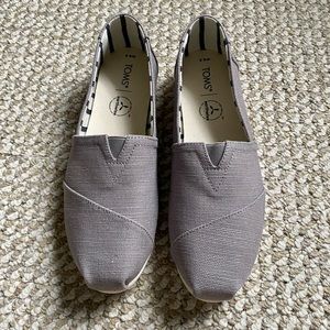 Toms shoes